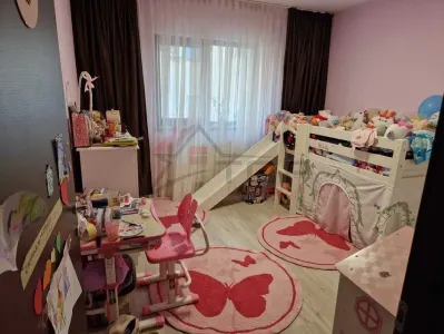 Apartament 3 camere de vanzare, boxa + parcare, Valea Lupului - foto 4