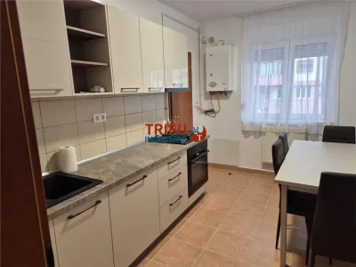 Apartament 3 camere de inchiriat zona Centru - foto 7