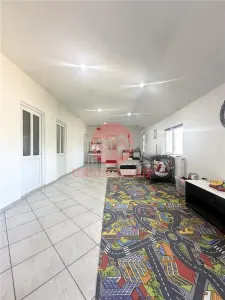 Casa cu Potential Multiplu, Pretabila Pentru Doua Familii sau Business, Chiar la Strada Principala - foto 3