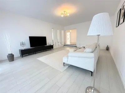 Casa cu 6 Camere | Proprietate Premium | PETRACHIOAIA - foto 2
