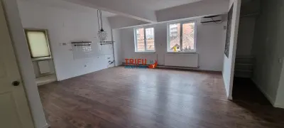 Spatiu comercial de vanzare zona Centru pretabil pentru birouri - foto 4