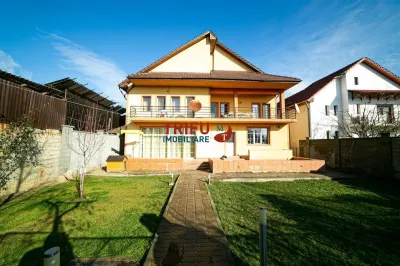 Casa zona Schit, 7 camere, 912 mp teren - Alba Iulia