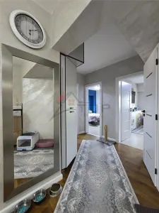 Etaj 2 - Lunca Cetatuii 4 camere decomandat cu 2 bai, bloc din ''97 - foto 11