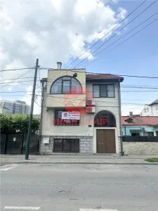 Vila Impresionanta, 220 mp Utili, zona Casa de Cultura - foto 11