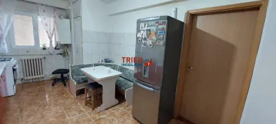 Apartament de vanzare 3 camere zona Ampoi - foto 2