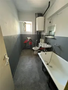 Apartament 3 camere 2 bai - bloc din 1986 - foto 5