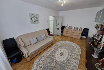 Etaj 1 - Mircea cel Batran, 2 camere decomandat, 54mp - Iasi