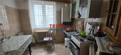 Apartament  de vanzare 3 camere etaj 1 - foto 4