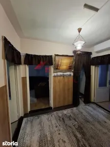 Etaj 1, bloc din 1980, decomandat 3 camere, 2 bai  zona Galata - foto 10