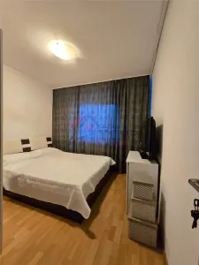 Etaj 2 - Dacia 2 camere decomandat, geam la baie, liber - Iasi