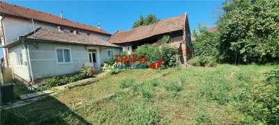 Casa de vanzare zona Centru, 1426 mp teren - Alba Iulia