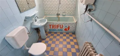 Casă cu 6 camere de vânzare - foto 18