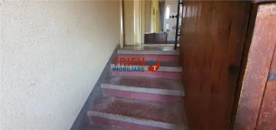Casa cu 7 camere în Cetate - foto 16