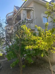 Vila P + 1 si  teren atat ptr.bussines cat si ptr locuit Onesti - Onesti