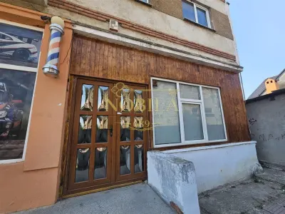 SPATIU COMERCIAL DE INCHIRIAT IN STATIUNEA TG OCNA CENTRU - Targu Ocna