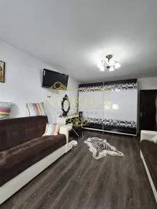 IN EXVLUSIVITATE APARTAMENT 2 CAMERE PARTER DE VANZARE IN ONESTI - foto 2