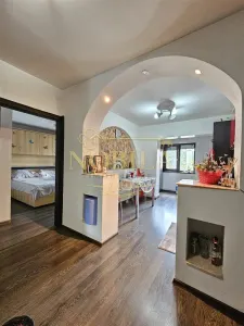 IN EXVLUSIVITATE APARTAMENT 2 CAMERE PARTER DE VANZARE IN ONESTI - foto 5