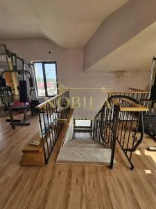 SPATIU DE INCHIRIAT IN ONESTI LANGA GARA, ZONA DE JOS - foto 18
