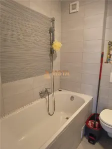 De vânzare apartament spațios și luminos în cartierul Tractorul, Brașov - foto 16