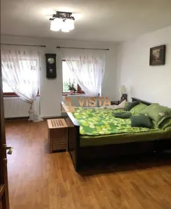 2 Case renovate, gata de mutat. Zona Vulcan - Vulcan