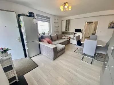 Casa de vanzare in Sibiu - Individuala cu 2 apartamente, cu pivnita, Turnisor, se accepta schimb cu apartament - foto 2