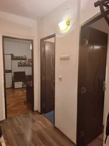 Garsoniera decomandata, etaj 1, in Astra, Brasov - foto 3