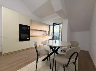 Apartament de inchiriat 3 camere, Tractorul, Brasov - Brasov
