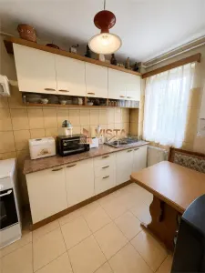 Apartament 3 camere, vedere spre spatii verzi, parcare inclusa - Brasov