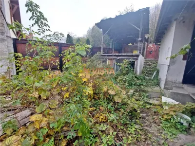 Corp de casa de renovat (duplex), Centrul Civic, Brasov - foto 6