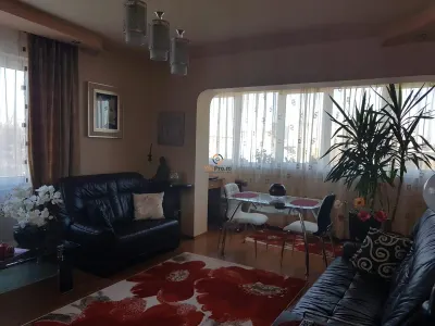 Central / Punctele Cardinale / Decomandat cu 3 Camere / 80 MP - Timisoara