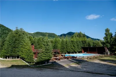 Complex turistic 18 camere, piscina si iaz, de vanzare, Rasnov - Glajarie, jud Brasov, negociabil - foto 3