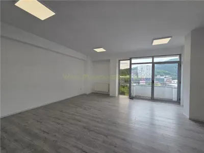 Apartament 3 camere Centrul Civic pretabil co-working hub - foto 10