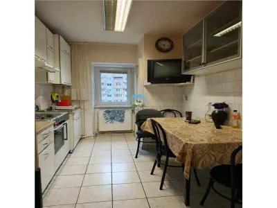 Apartament de vanzare cu 3 camere decomandat, cartierul Manastur Cluj Napoca - Cluj-Napoca