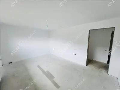 Casa individuala de vanzare 4 camere 2 bai si terasa pe teren 1170 mp in Cisnadioara - foto 23