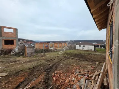 Casa cu 4 camere decomandate pe un singur nivel cu teren de 500 mp de vanzare in Selimbar din Sibiu - foto 14