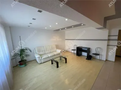 De inchiriat apartament cu 3 camere decomandate si 2 balcoane amplasat la etaj intermediar 1 in zona centrala din Sibiu - Sibiu