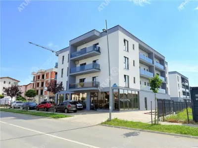De vanzare apartament la cheie cu 2 camere 50 mp utili zona Pictor Brana din Selimbar - foto 14