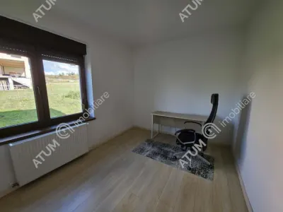 De vanzare casa individuala cu 5 camere terasa si vedere la Muntii Fagaras in cartier Bavaria Sibiu - foto 14