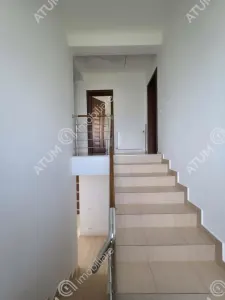De vanzare casa individuala cu 5 camere terasa si vedere la Muntii Fagaras in cartier Bavaria Sibiu - foto 23
