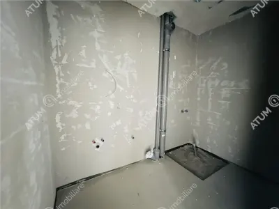 De vanzare apartament cu 3 camere 2 bai si balcon etajul 2 zona Doamna Stanca - foto 6