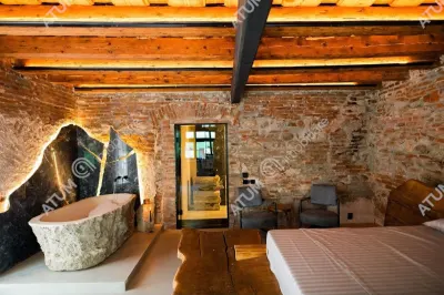 De vanzare afacere in regim hotelier cu 3 studiouri in zona Centrului Istoric din Sibiu - foto 3