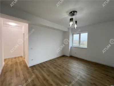 De vanzare apartament de 3 camere decomandate cu 2 bai si loc de parcare in zona Calea Surii Mici - Sibiu