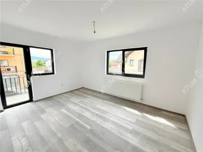 Apartament cu 2 camere la cheie de vanzare in Selimbar etaj 1 loc parcare - foto 4