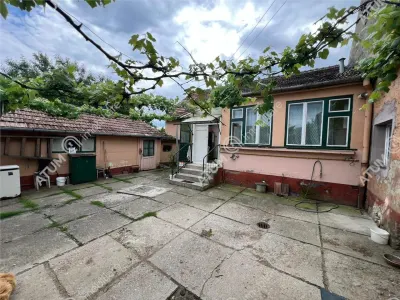 Casa individuala de vanzare cu 2 camere teren 470 mp situata in centrul orasului Cisnadie din Sibiu - Cisnadie