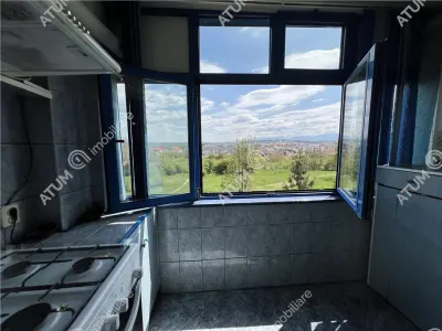 De vanzare apartament cu 2 camere decomandate cu boxa si pivnita zona Vasile Aaron din Sibiu - foto 9