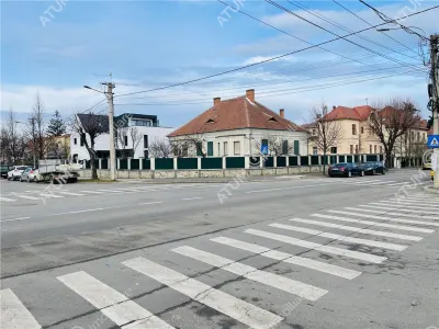 Casa individuala de vanzare in Sibiu 4 camere si 1000 mp teren zona Bulevardul Victoriei - Sibiu