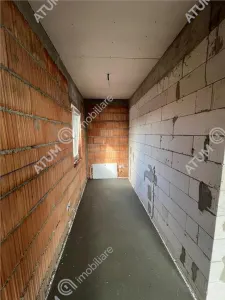 De vanzare casa individuala cu 4 camere 2 bai teren 300 mp situata in Sura Mica din Sibiu - foto 14