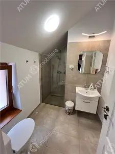 De vanzare 2 apartamente la casa in zona ultracentrala in Sibiu - foto 11
