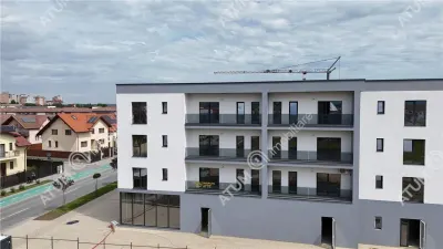 De vanzare apartament cu 2 camere decomandate loc de parcare si balcon zona Pictor Brana Selimbar - foto 3
