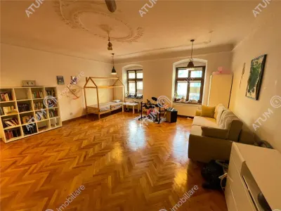 De vanzare apartament cu 2 camere decomandate la casa in zona ultracentrala Sibiu - Sibiu